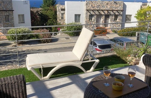 Bahceli Apartment | Charming 2-Bedroom Apartment with Ocean Views in Bahçeli