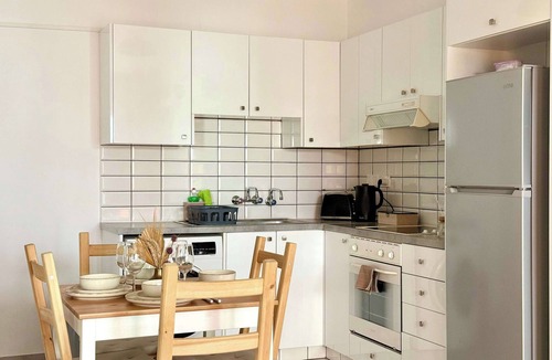 Skala Apartment | Coastal 2BR Apt in Mackenzie Steps from Beach