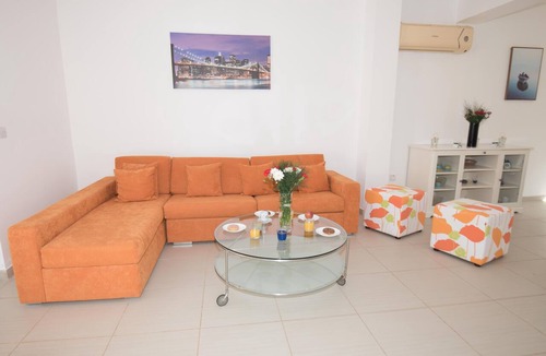 Pernera Villa | Cosy Pernera Villa, Private Pool, 8 mins Beach