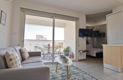 Lykabittos Apartment | Cozy Atelier*Nicosia City*Free Parking & Wifi Welcomes U!!!
