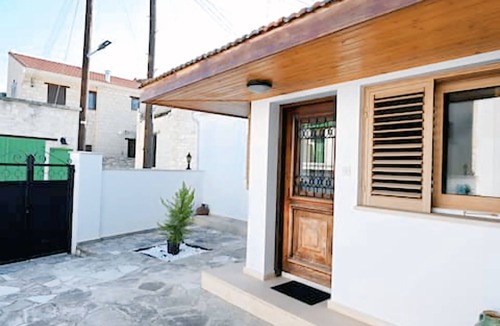 Omodos House | Cozy home in Omodos with mountain views, garden, WiFi, and private parking.