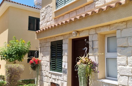 Polis House | Cyprus Townhouse/Pool/Patio/Aircon/Free Parking