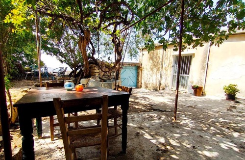 Pano Arodhes House | DC House - family village house&garden