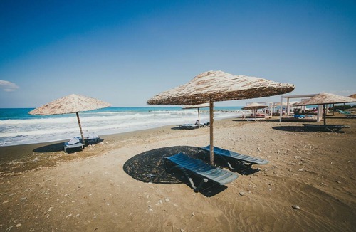 Ghaziveran Apartment | Design Apartment next to the Beach, North Cyprus