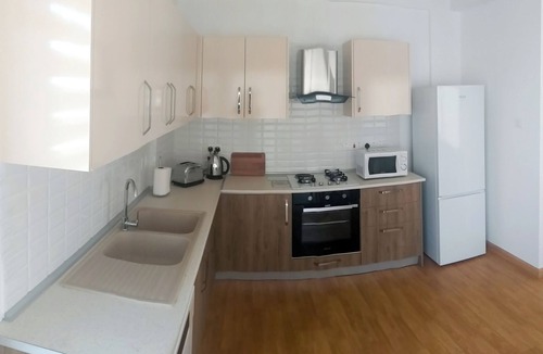 Edremit Apartment | EDREMIT VIEWS 2-bedroom apartment with AC in Karaoğlanoğlu