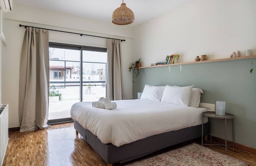 Egkomi Apartment | Elegant 2BR Top Floor Apt w/Parking