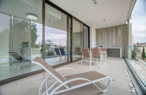 Universal Apartment | Emerald 102 2 BED - Two Bedroom Apartment, Sleeps 4