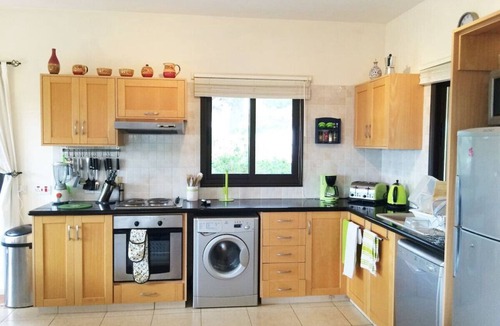 Pissouri Villa | Escape to The Retreat -3 bed Villa, private fenced pool