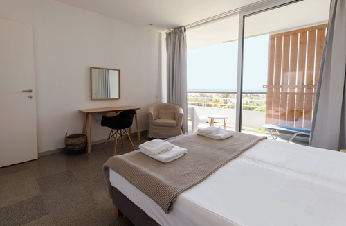 Pentakomo Apartment | Eurythmia | One-Bedroom Apartment, Art by PraXis Apartments
