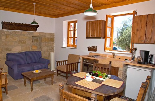 Tochni Apartment | Eveleos Country House