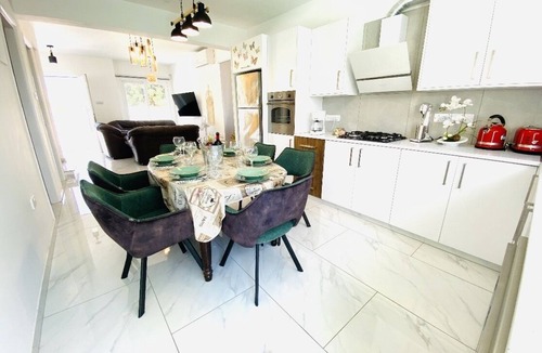 Pyla Villa | Exclusive Villa Larnaca Exclusive - Big Pool Private - 8+ sleeps - 2 min Beach