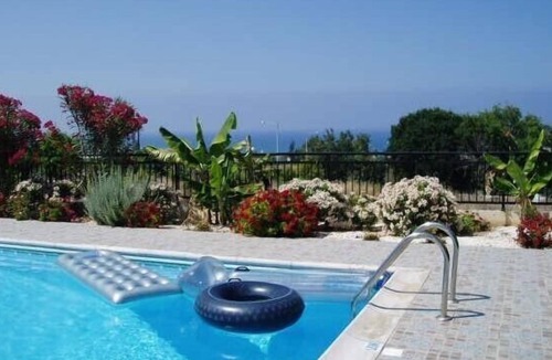 Kissonerga Villa | FAB. SPACIOUS VILLA! SEA/SUNSET VIEWS-SPACIOUS, ENSUITE BEDROOMS, POOL, PARKING