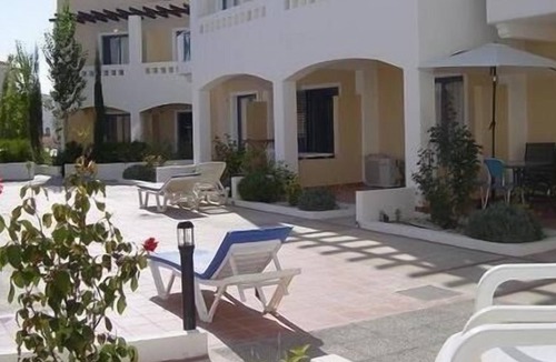 Universal Villa | Family Friendly Holiday Home With Pool To Rent Close To Tourist Area & Amenities
