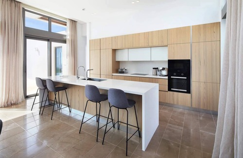 Tsada House | Fantastic 4BR Residence with Ocean View