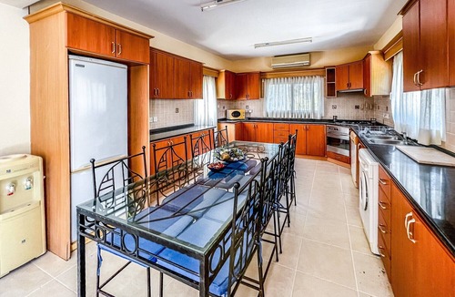 Edremit House | Fantastic Villa with Private Beach in Girne