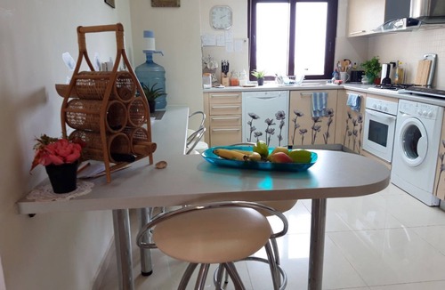 Esentepe Apartment | Fantastisches 4 Zimmer Apartment mit Große Terrasse mit Steingarten Voller Blüte