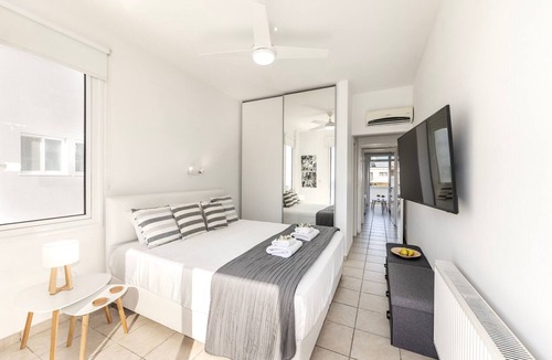 Pervolia Villa | Faros Beachfront Villa Larnaca