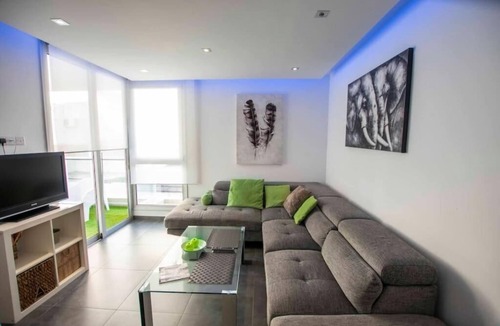 Lykabittos Apartment | Glabur Stays - The Amazing 1-Bedroom, City Center