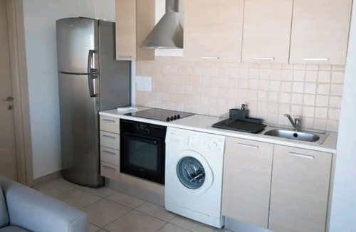 Lykabittos Apartment | Glabur Stays - The Sunny Atelier - Nicosia City