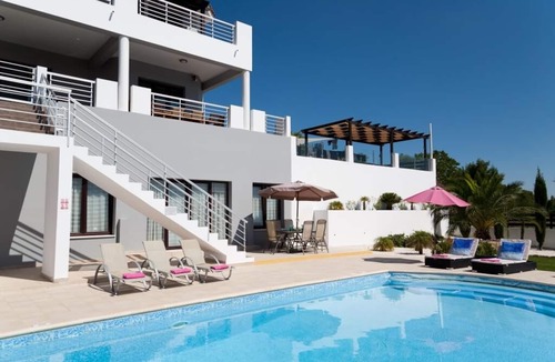 Kallepia Villa | Golf 4 Bed Luxury Villa Private Pool Near Minthis