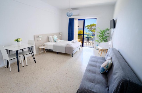 Pentakomo Apartment | Governors Beach Costas Apts