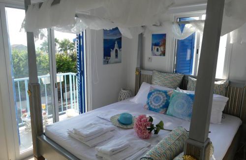 Pervolia Villa | Greek Island Style 2 bedroom Villa with Pool next to the Sea