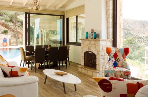 Pachyammos Villa | Hillside villa, stunning veiws out to sea