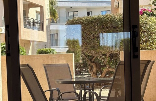 Paphos Apartment | Holiday home Paphos - near amenities - poolside
