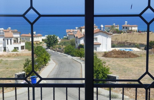 Bahceli House | Holiday villa with a view of the water