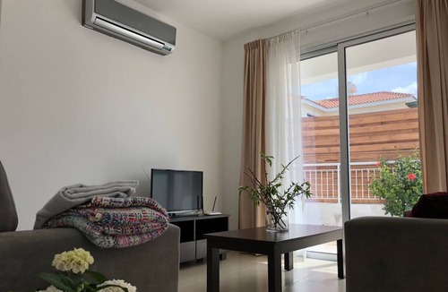 Peyia Town Villa | Homerez - Beautiful villa 3 km away from the beach for 4 ppl. at Peyia