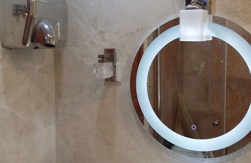 Kyrenia Apartment | HOTEL STYLE BEDROOMS (TO RENT INDIVIDUALLY NOT WHOLE FLAT!) SUPPLEMENTS CHARGED