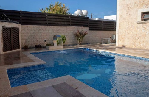 Chlorakas Villa | Huge 5BR Villa with Rooftop Lounge/BBQ ZONE/PRIVATE POOL in delightful Chlorakas