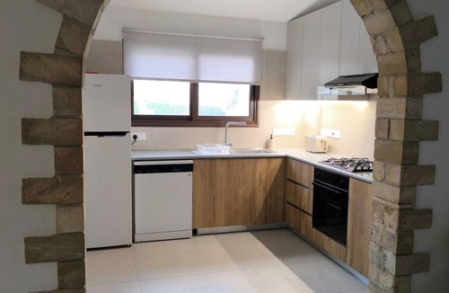 Pegeia House | Iliana Escape -5 Bdr Retreat with Private Pool and A/C, 2 min walk to Coral Bay