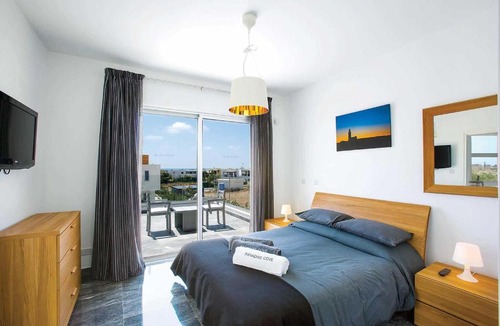 Paphos Villa | Indigo