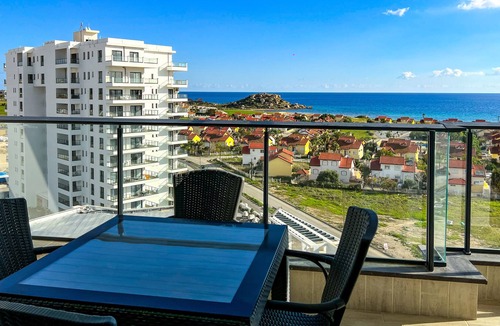 Gastria Apartment | Iona Pool 2-bdr Apartment with SeaView (Caesar Blue)
