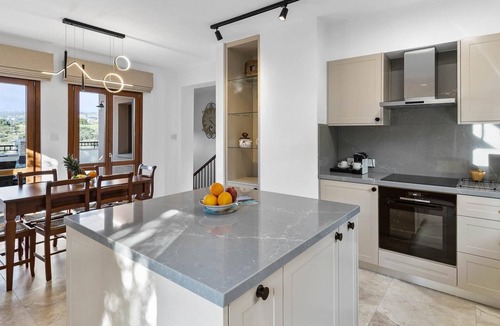 Aphrodite Hills Villa | Junior Villa IZ01 Serfer Rosa