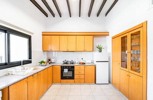 Peyia Town House | Kamara Boutique Guest Houses - KATOI by Ezoria Villas