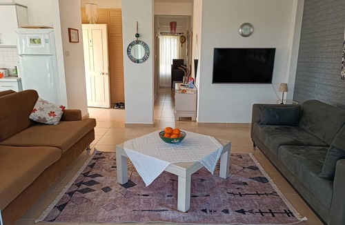 Karavas Apartment | Kyrenia - Esentepe Turtle Village Sea Villa with Garden