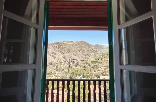 Kalopanayiotis Apartment | Laouri Traditional 2-Bedroom in Kalopanayiotis