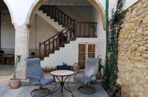 Larnaca City Centre Hostel | Le Mat Hostel