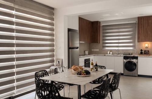 Anarvagos House | Lemonia Modern Maisonette | Fresh 3-BR Family