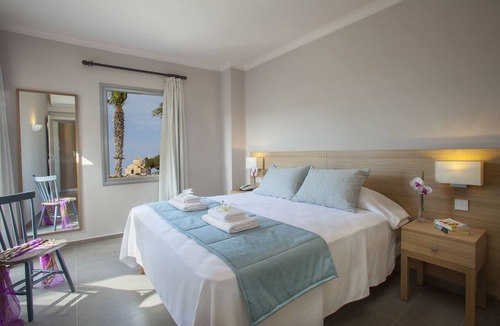 Protaras Hotel | Louis St Elias Resort & Waterpark