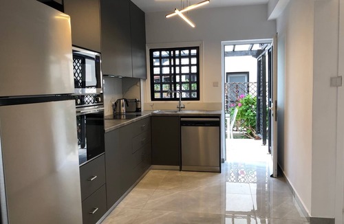 Paphos Villa | Luxurious 3-Bed Villa, Modern Decor, communal Pool