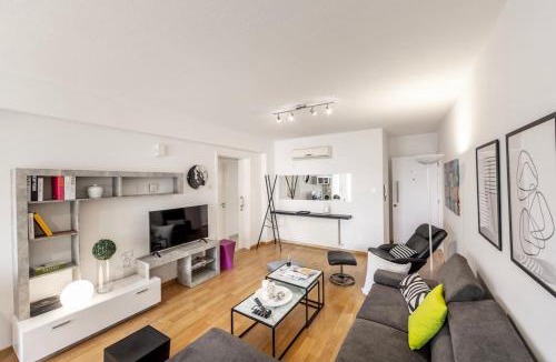 Acropolis Apartment | Luxurious Bright & Stylish 2BR with Office in Nicosia