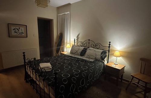 Peyia Town Villa | Luxury 3 bed villa in picturesque Cypriot village