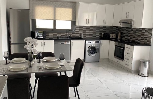 Paphos Apartment | Luxury 3 Bedroom Penthouse apartment with sea view. 10 mins walk to Venus Beach