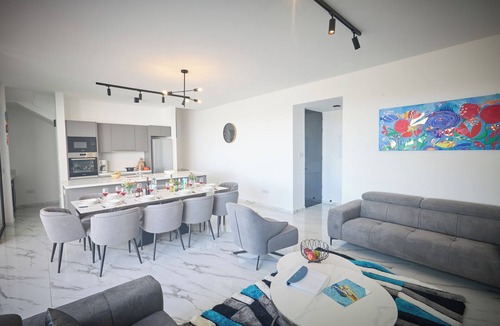 Pernera Villa | Luxury 5 bedroom villa with pool and a roof garden in the center of Protaras