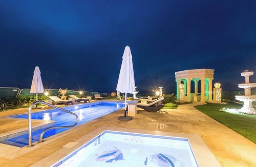 Ayia Marina Chrysochous House | Luxury Beachfront Villa with a Pool