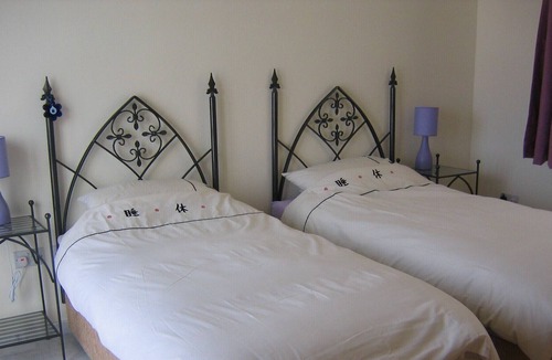 Kyrenia Villa | Luxury Villa with Large Private Pool and Landscaped Garden, Free Wifi