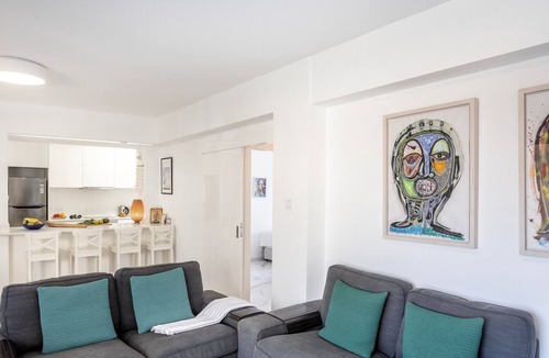 Larnaca Apartment | Mackenzie Leo Seafront Suite